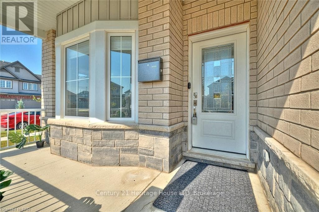 14 OVERHOLT DRIVE photo 4