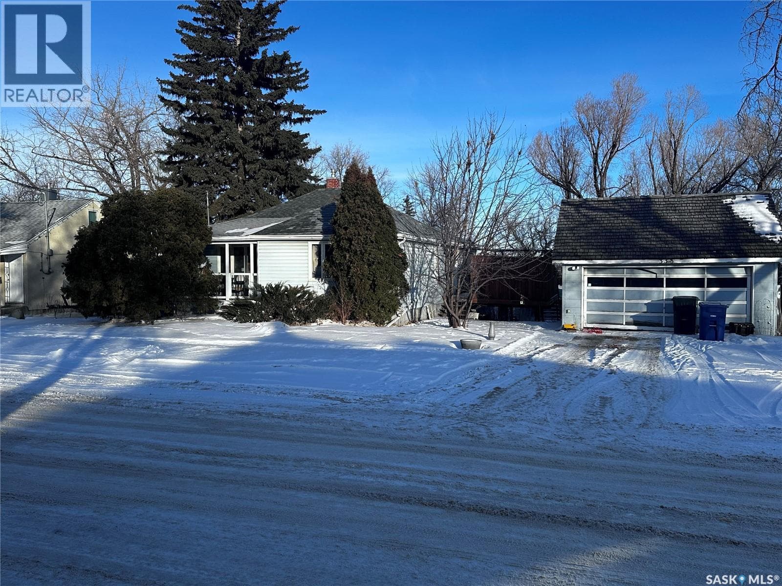 4 bed 1 bath single family at 333 5th AVENUE SE — $205,000
