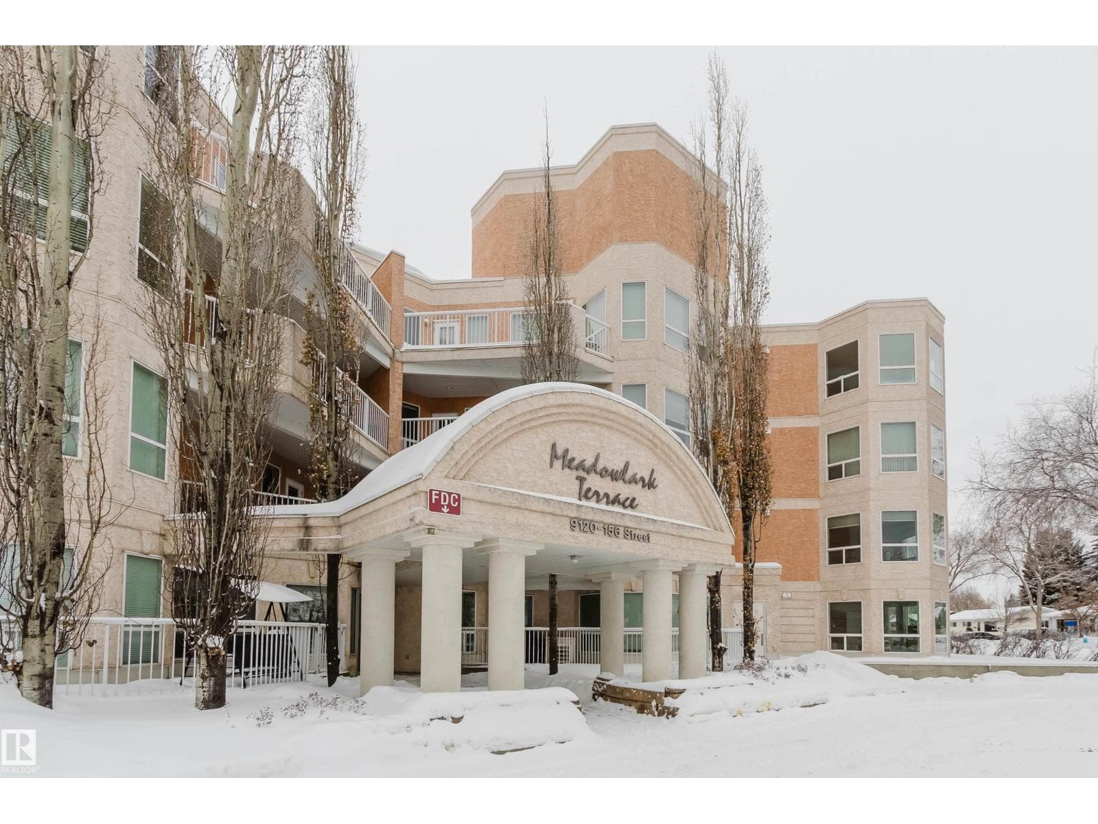 #406 9120 156 ST NW