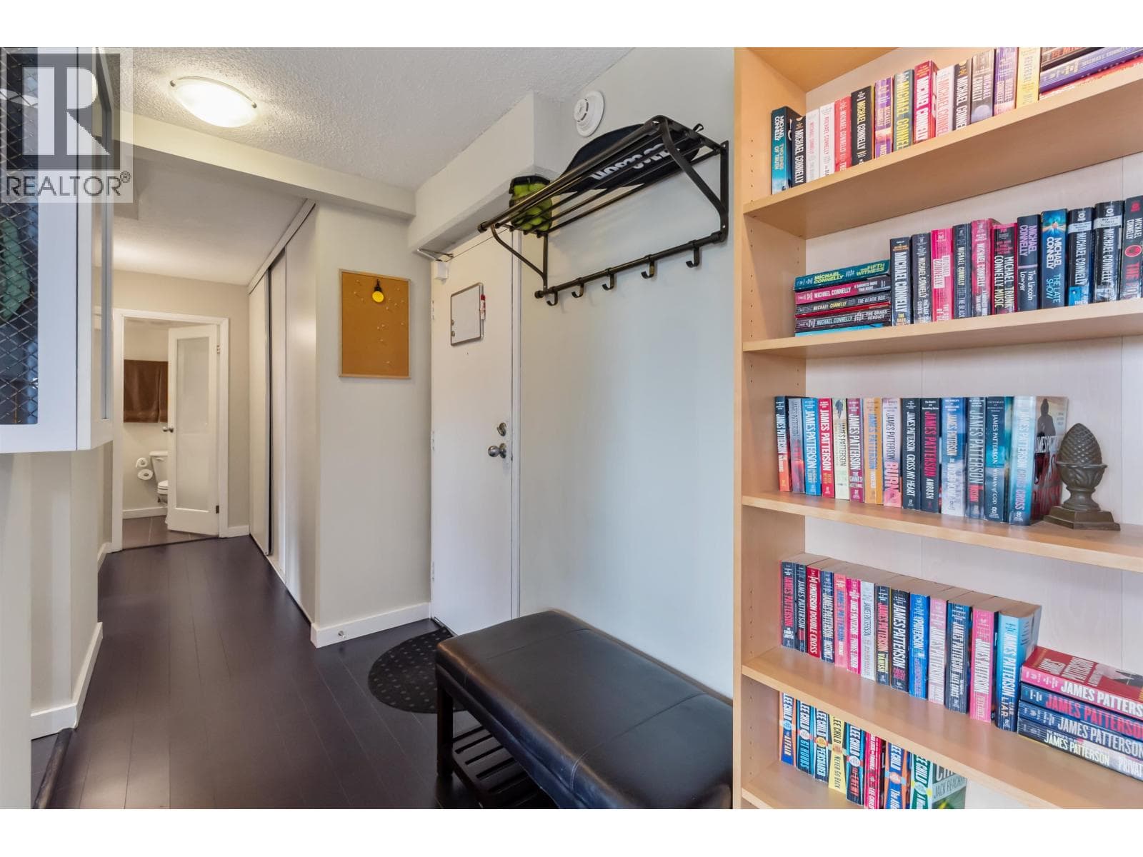 1005 320 ROYAL AVENUE photo 4
