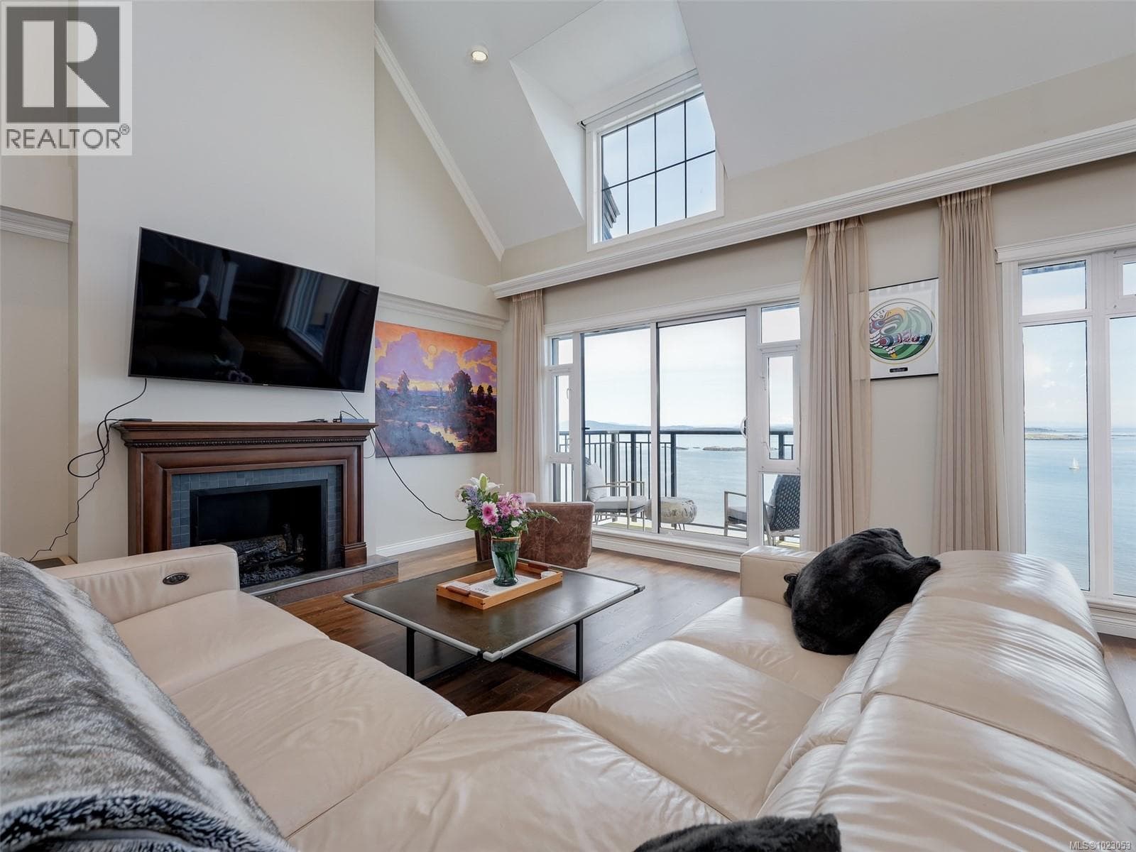 505 1175 Beach Dr photo 5