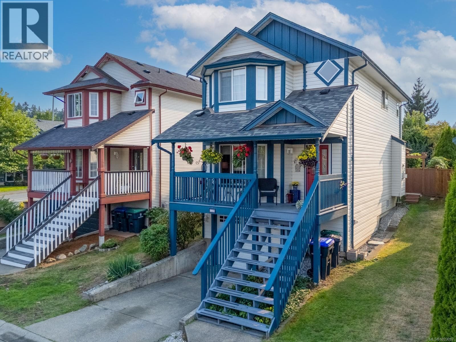 3 bed 3 bath single family at 168 202 31st St — $725,000