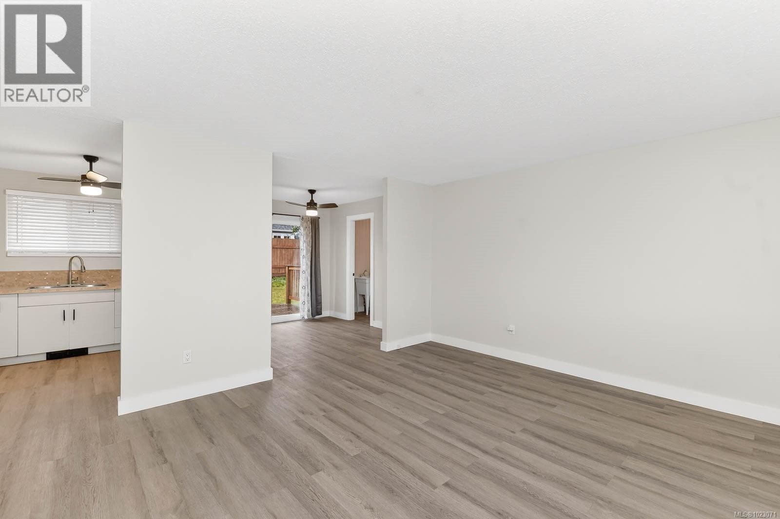 4575 Arrowsmith Rd photo 5