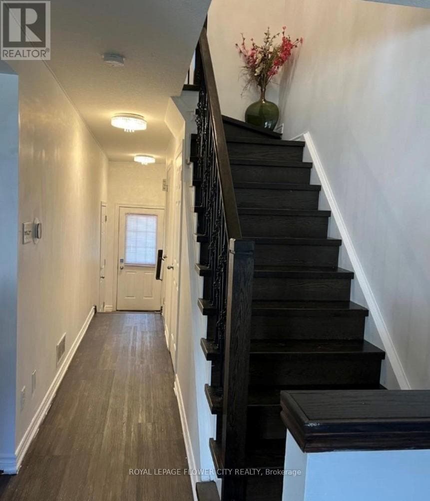64 ROCKCLIFFE DRIVE NW photo 2