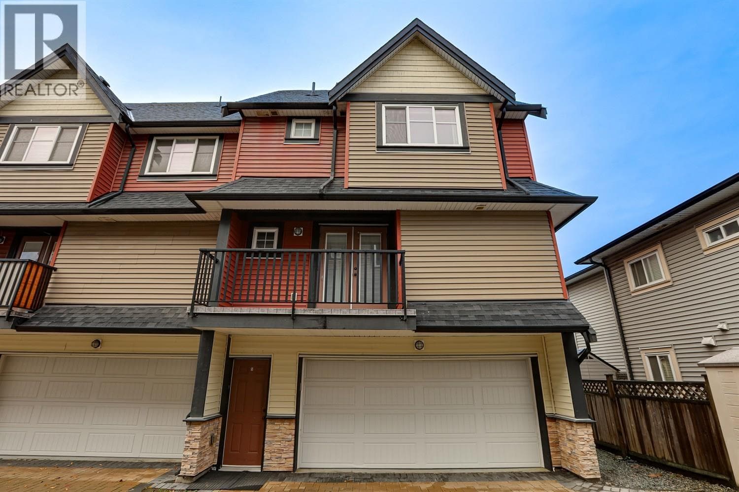 5 305 JARDINE STREET photo 2