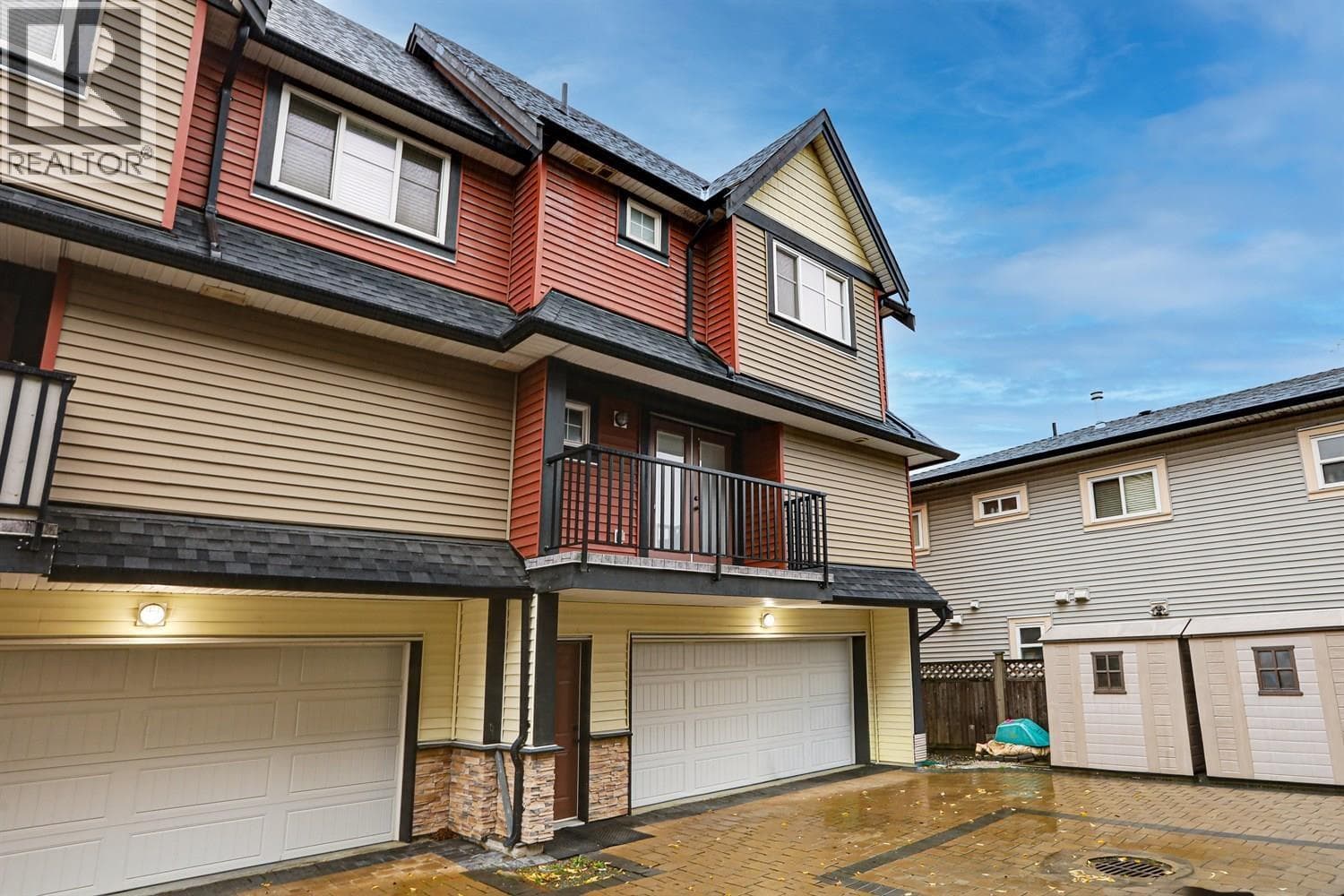 2 bed 3 bath single family at 5 305 JARDINE STREET — $729,000