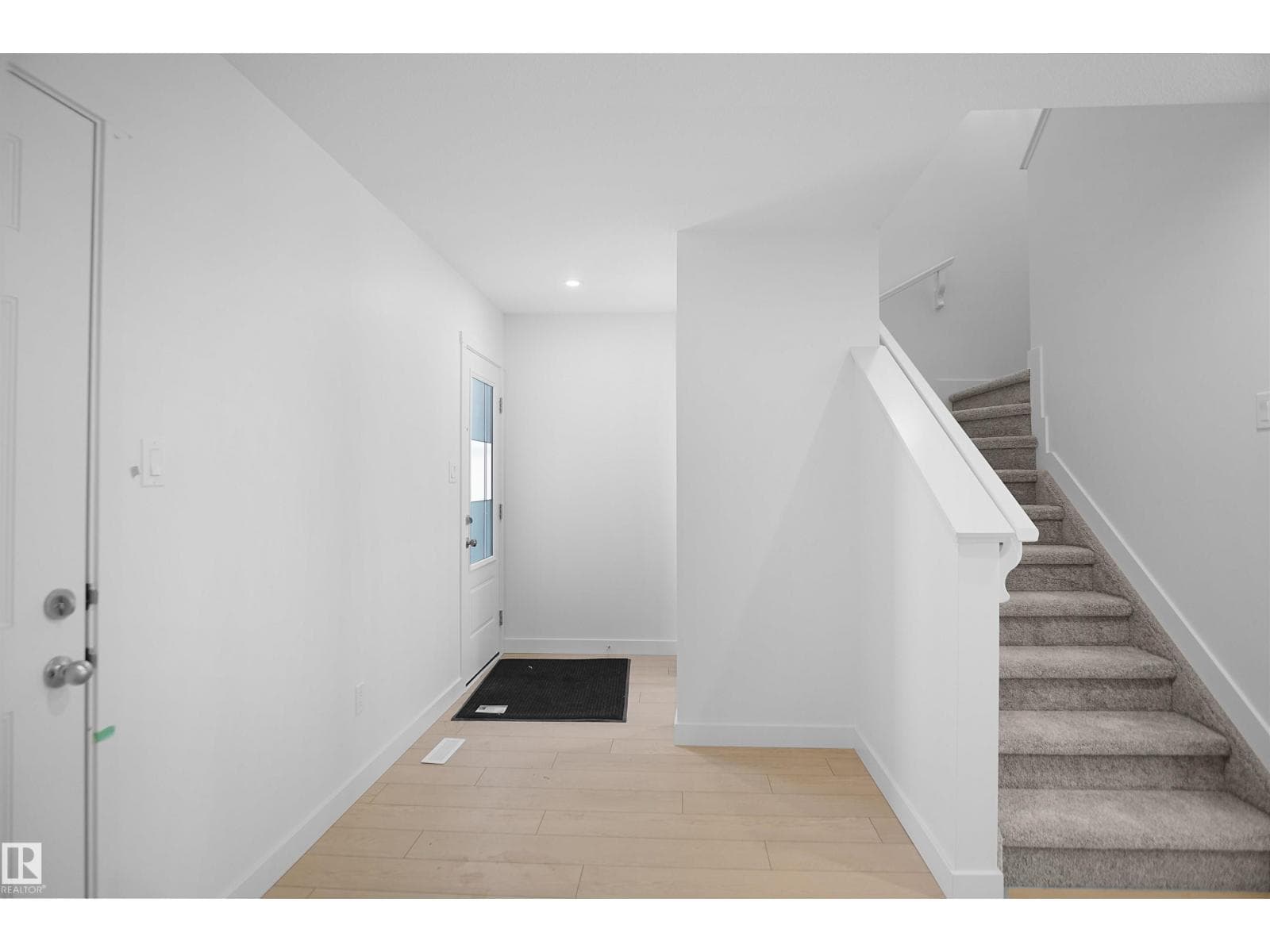 19 Emmett WY photo 3