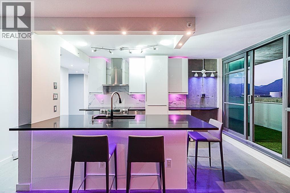 2 bed 2 bath single family at 3004 438 SEYMOUR STREET — $1,100,000