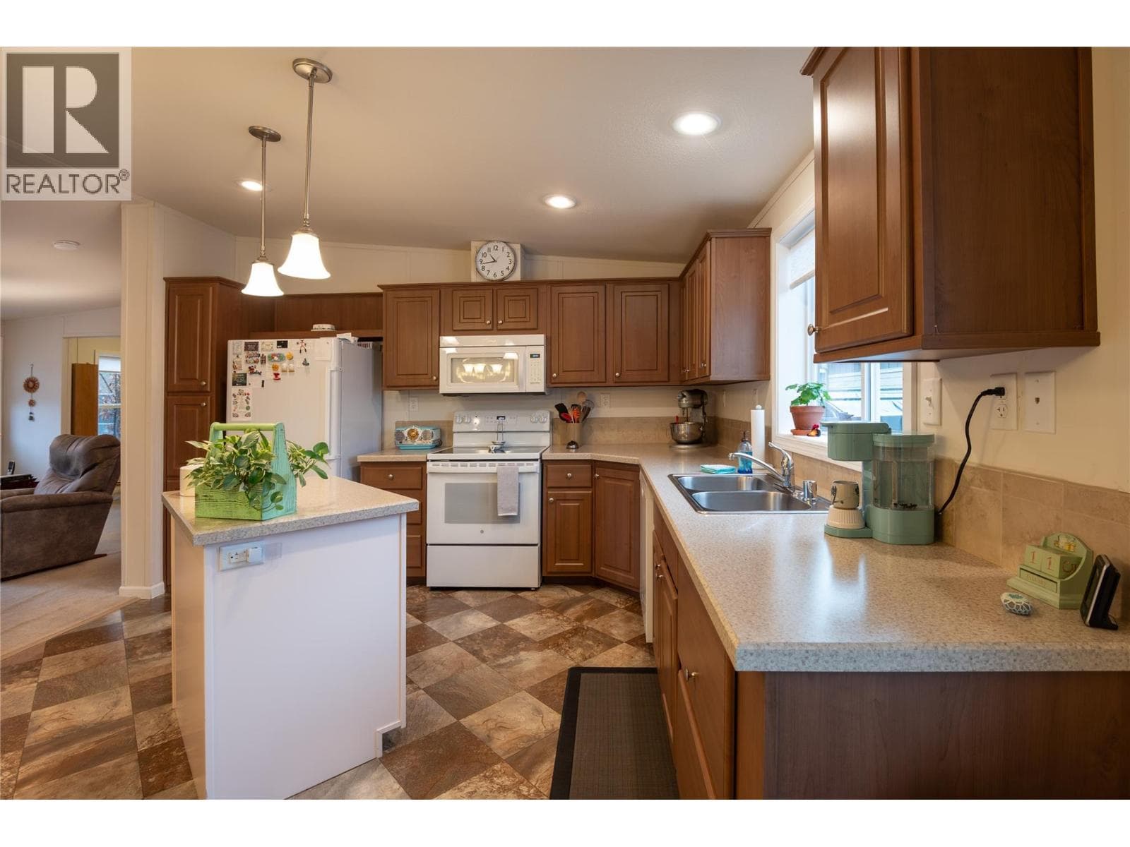 4811 10A Avenue NE Unit# 24 photo 5