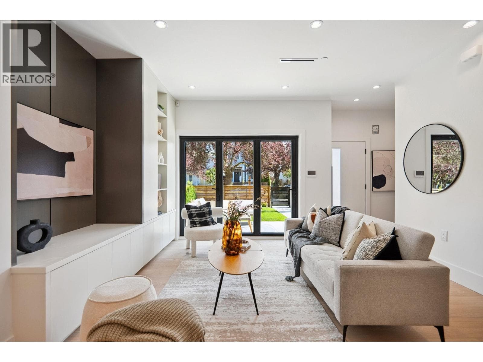 #1 1079 E 14TH AVENUE photo 5