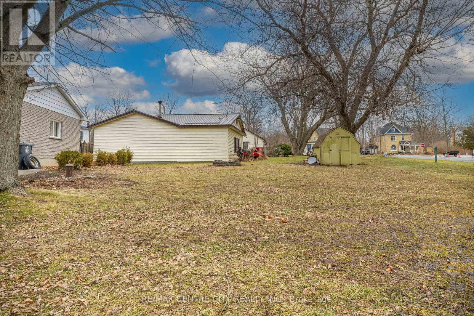 42606 JOHNATHON STREET photo 3