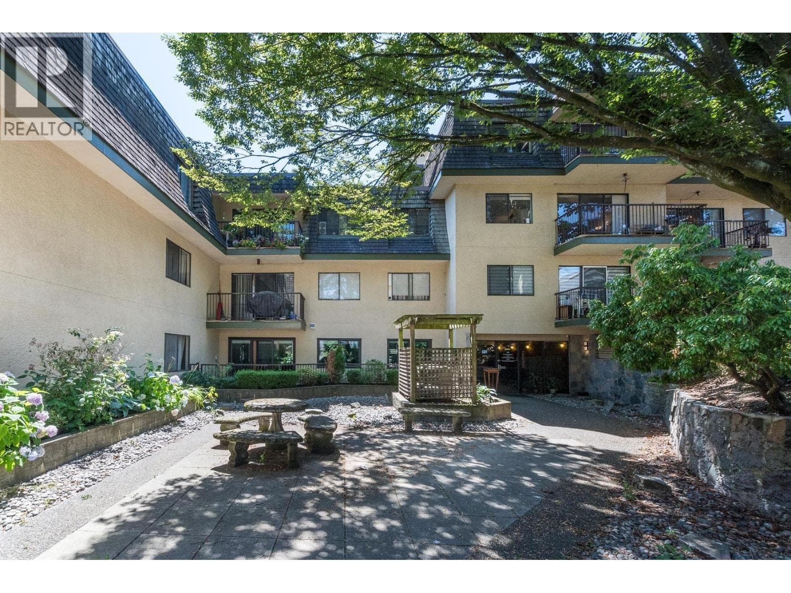 2 bed 1 bath single family at 107 466 E EIGHTH AVENUE — $387,000
