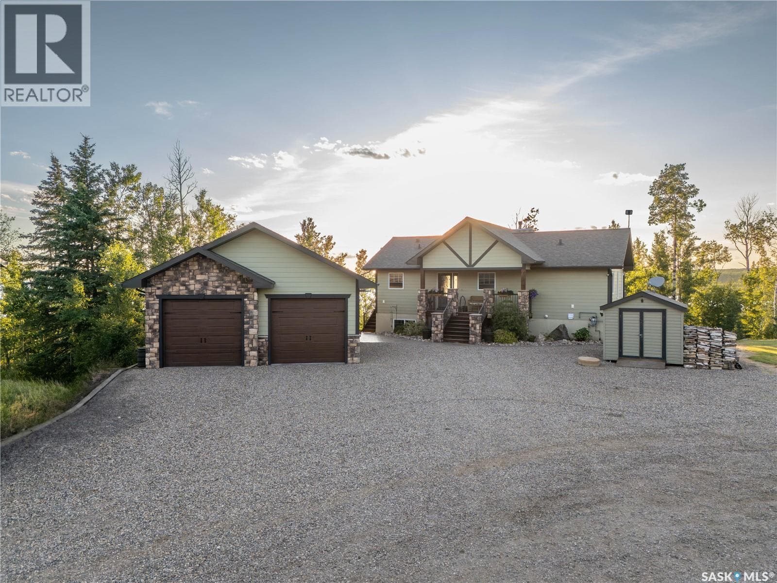 609 Cedar CLOSE