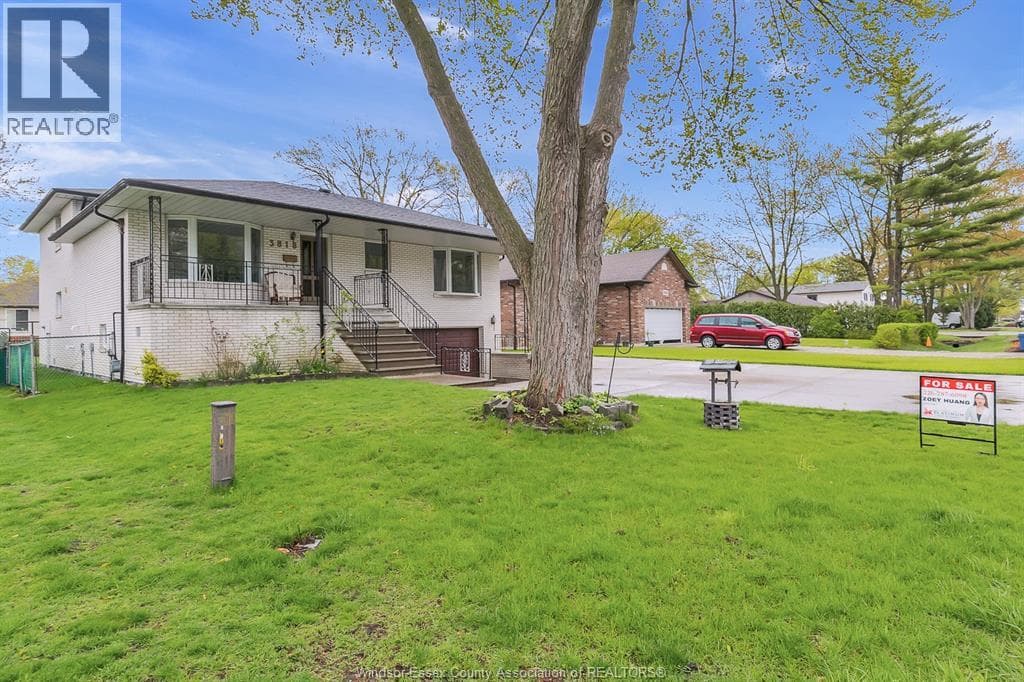 3818 WOODWARD photo 4