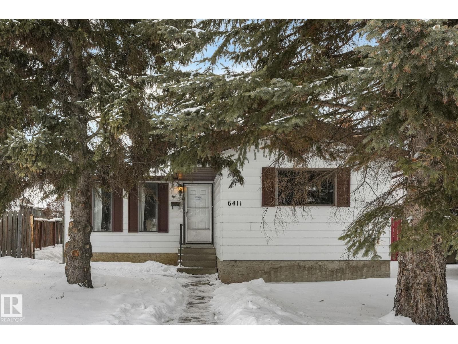 6411 12 AV NW photo 3
