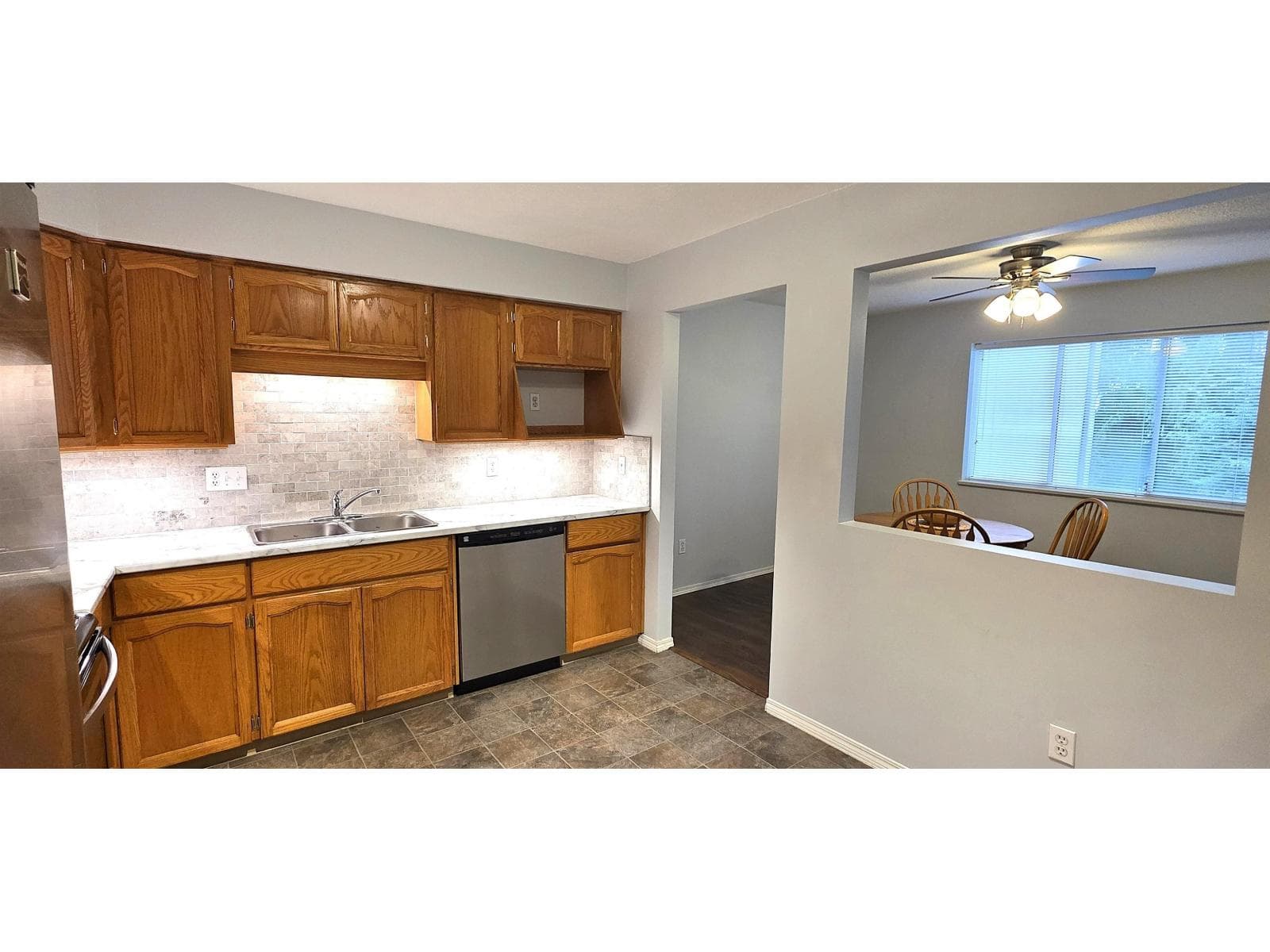 101 33090 GEORGE FERGUSON WAY photo 5