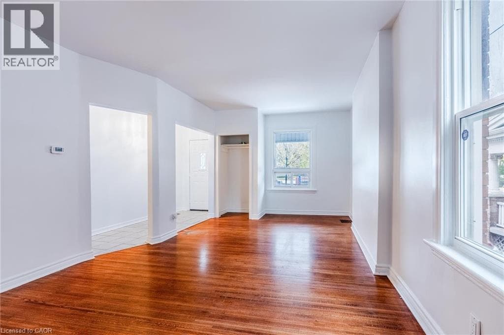 49 MYRTLE Avenue photo 4