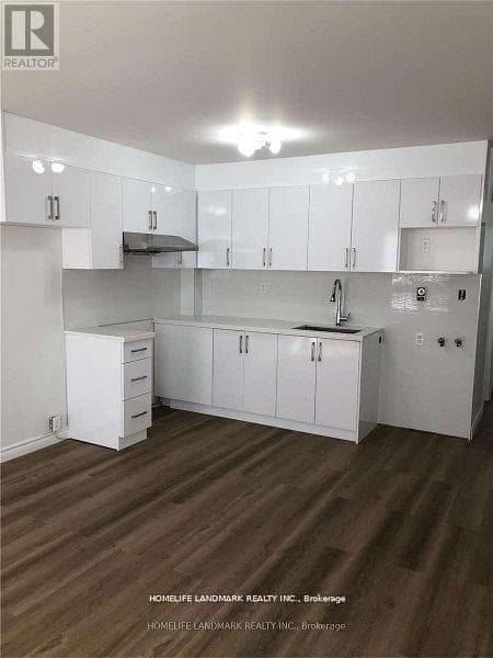422 QUEEN STREET W photo 3