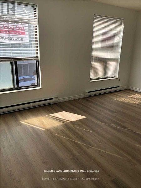 422 QUEEN STREET W photo 4