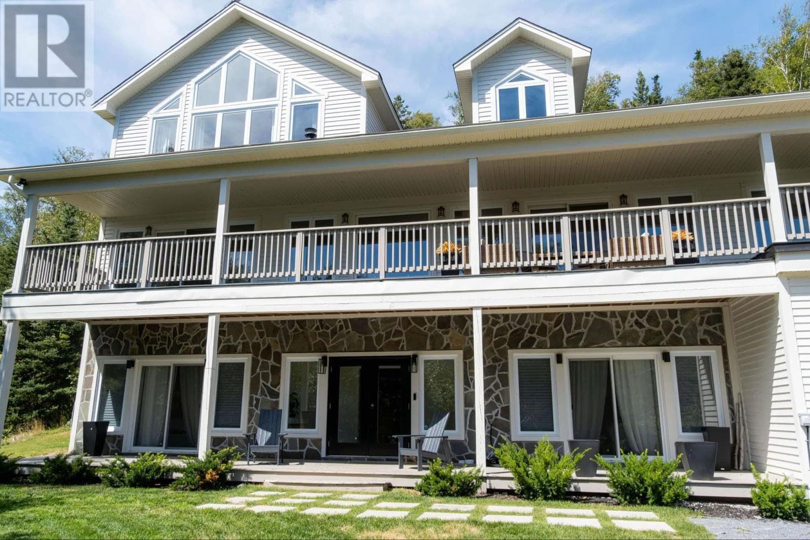36 Lakeview Drive photo 2
