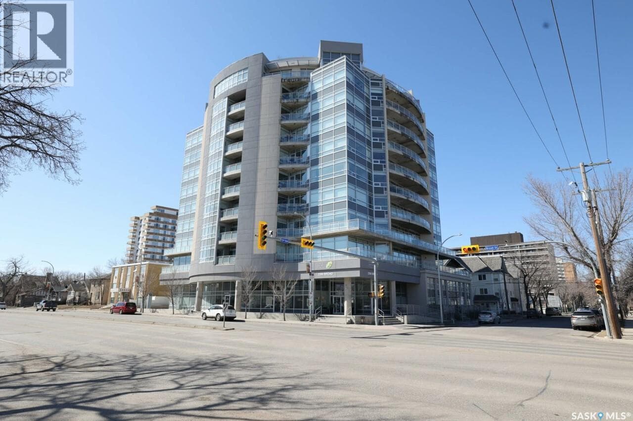 1 bed 1 bath single family at 207 2300 Broad STREET — $259,900