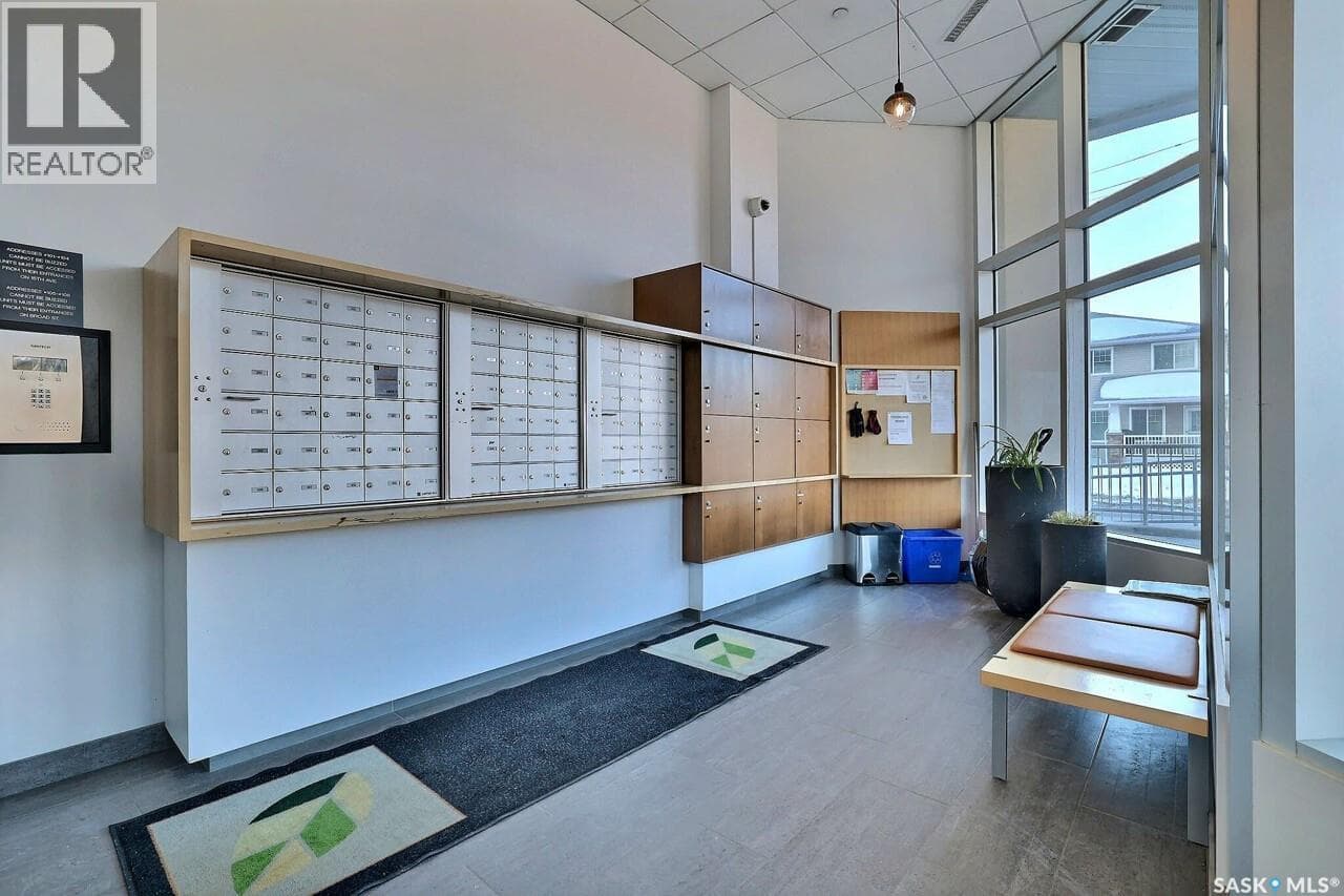 207 2300 Broad STREET photo 4