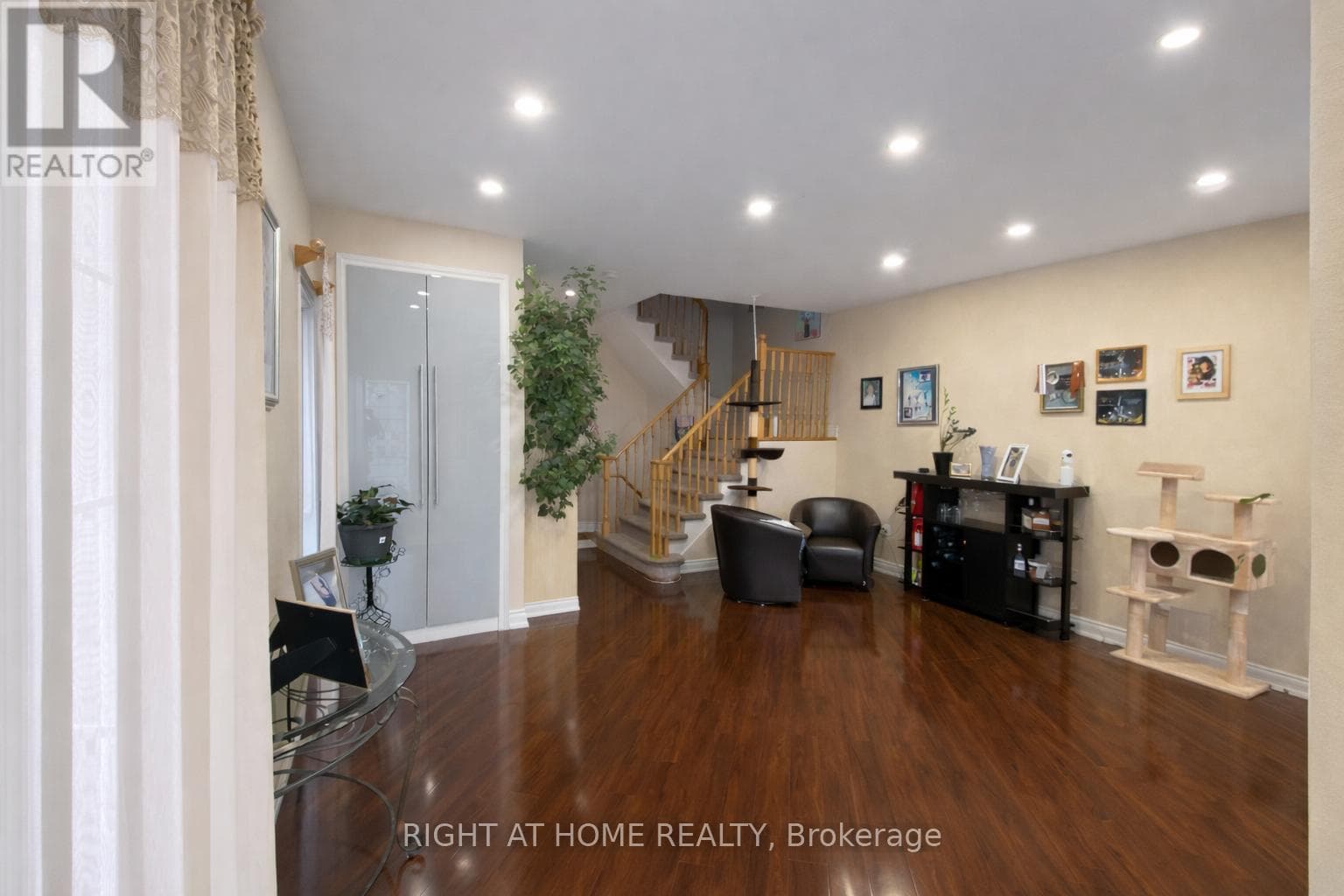 4 FOREST RUN BOULEVARD photo 5