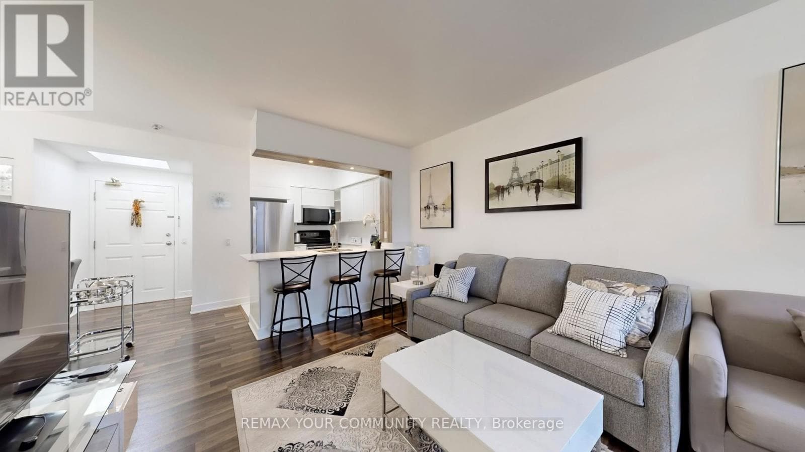 111 - 7398 YONGE STREET photo 4