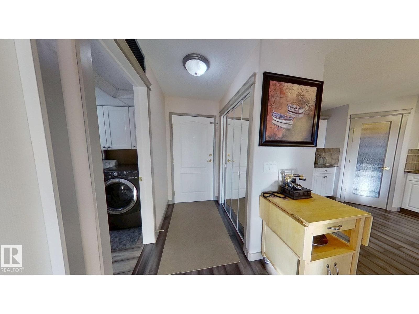 #516 237 YOUVILLE DR E NW photo 3