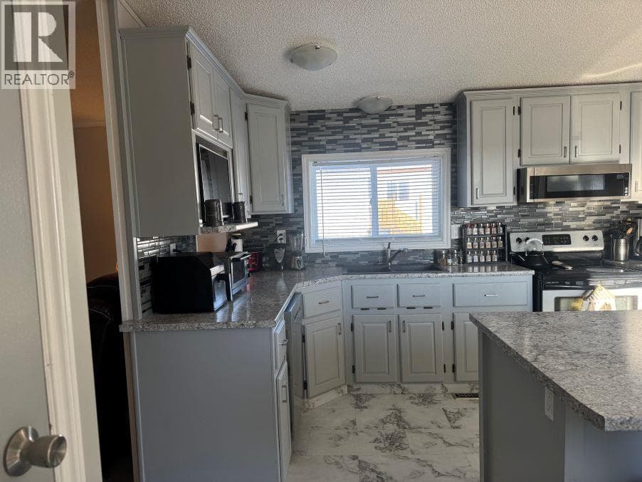 301 N BLACKBURN ROAD photo 5