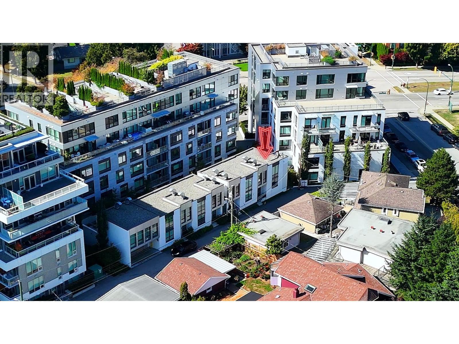 4916 CAMBIE STREET photo 3