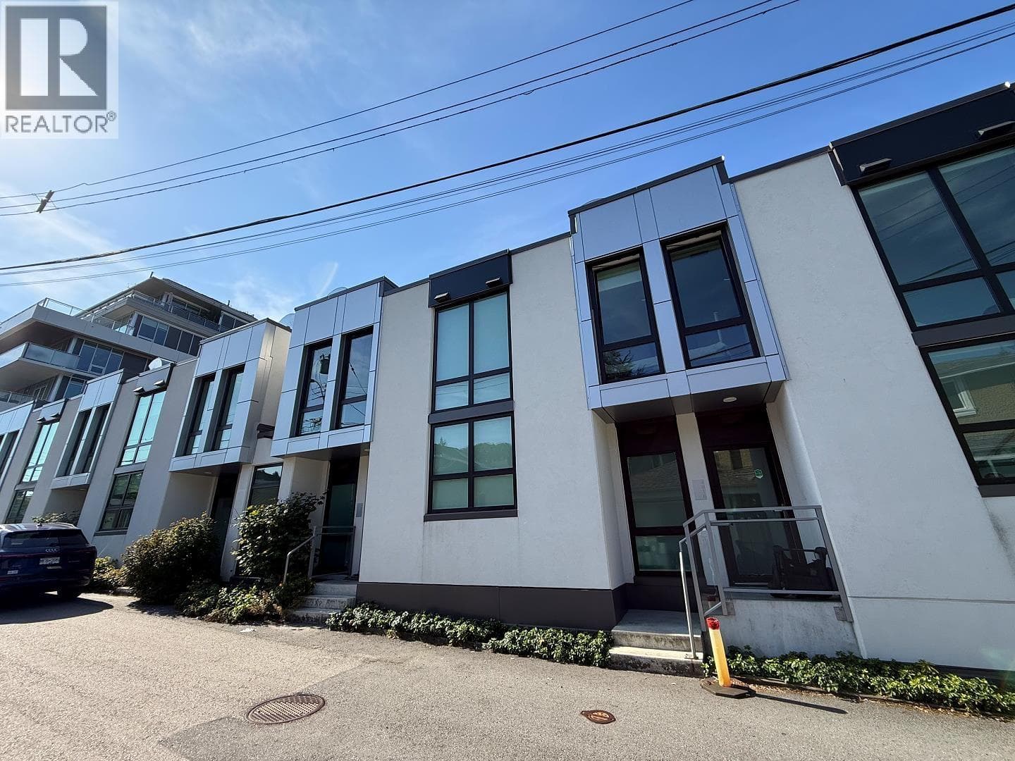 4916 CAMBIE STREET photo 5