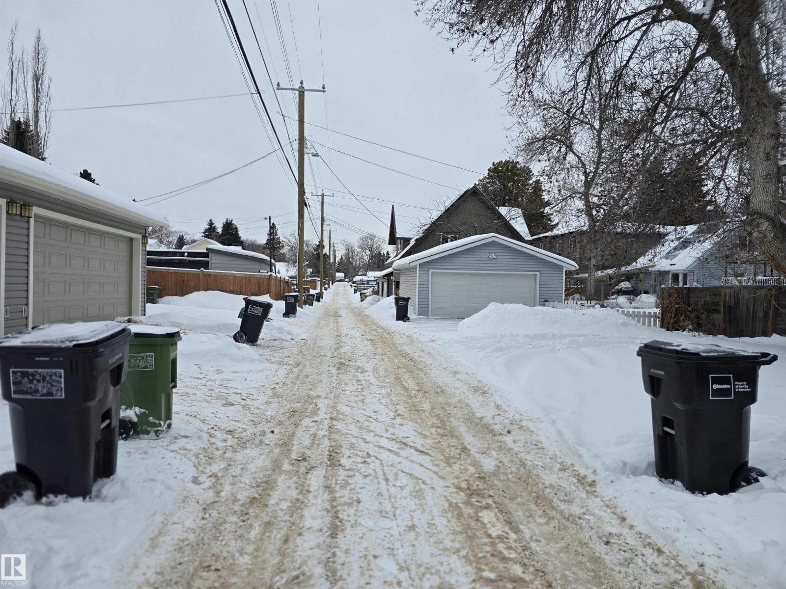 9607 72 AV NW photo 4