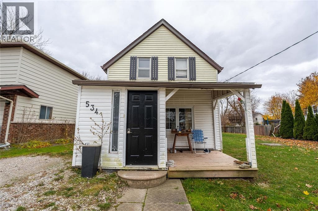 534 Plympton STREET photo 3