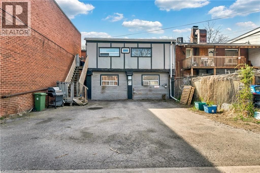 70 OTTAWA Street N photo 5