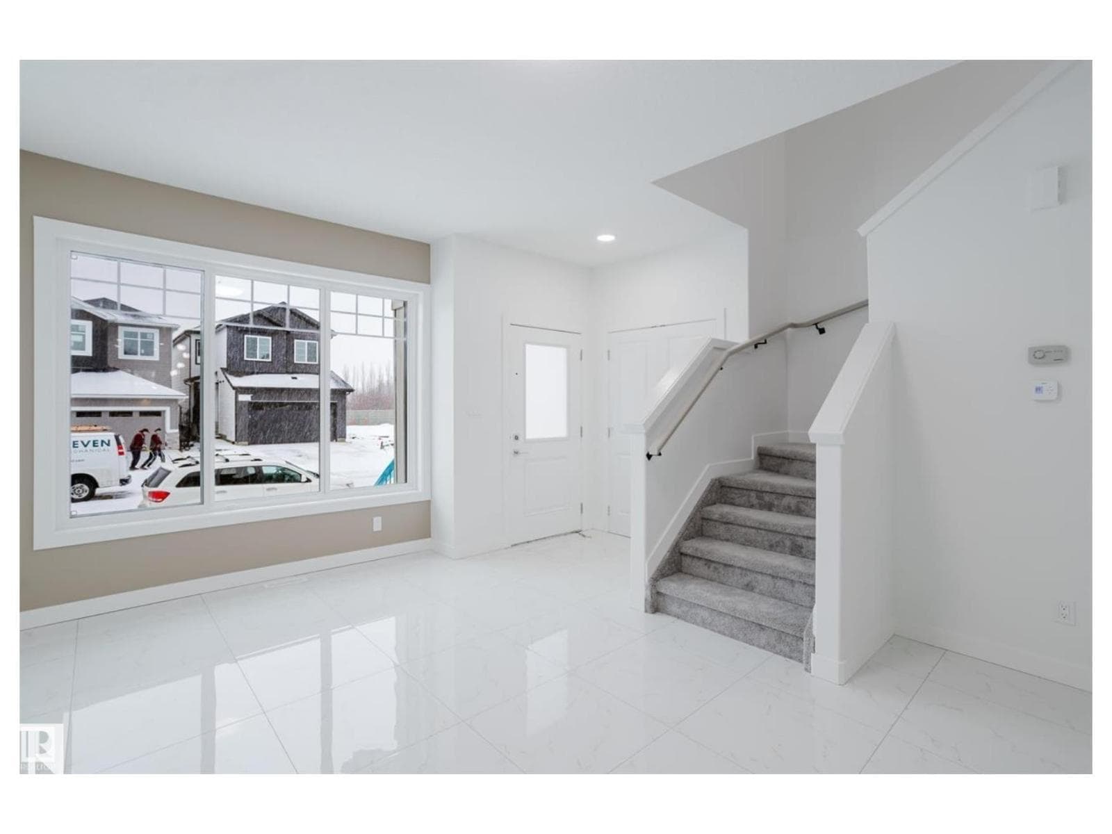 231 25 ST SW SW — photo 5