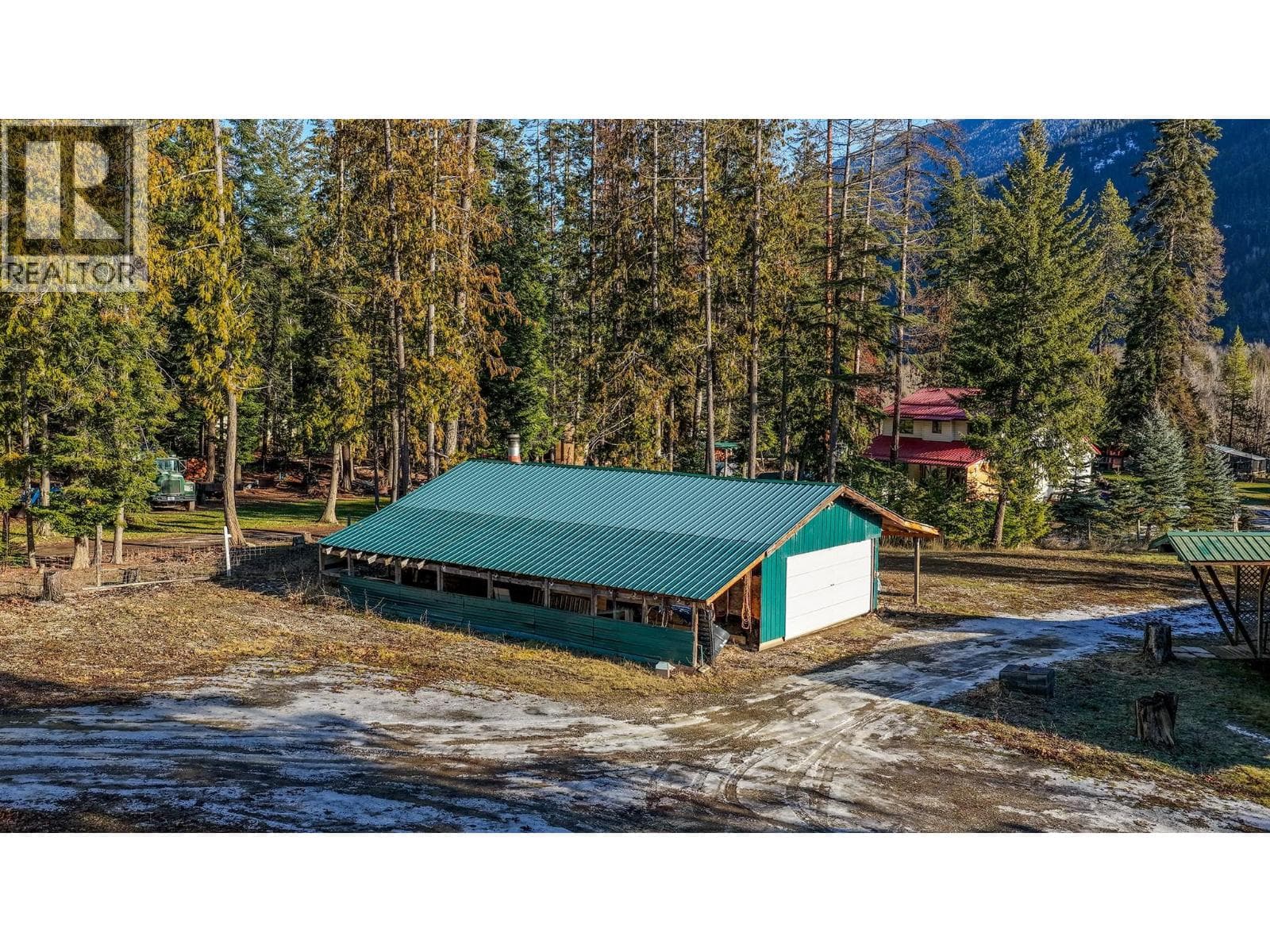4717 GOAT RIVER NORTH Road photo 2