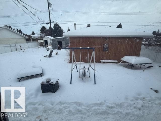 9128 129b Avenue NW photo 3