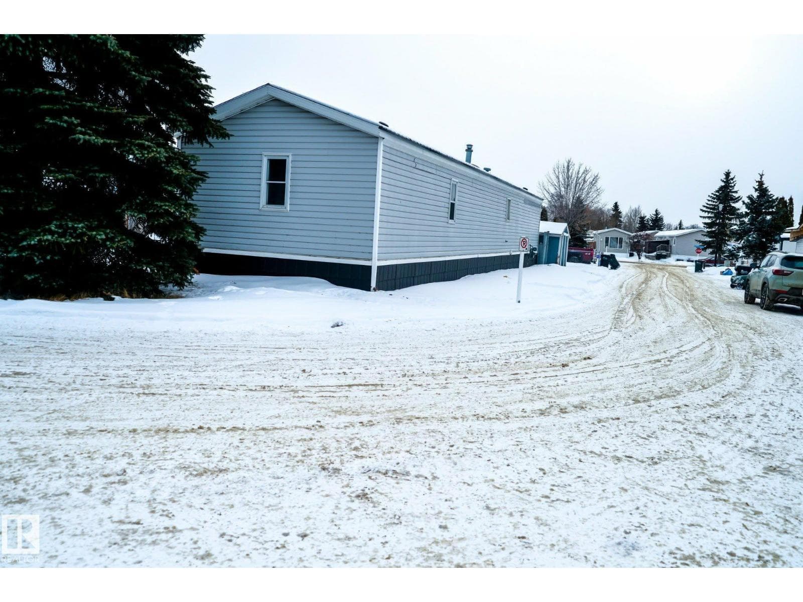 3 bed 2 bath single family at 1035 Lakeland CR NW — $114,900