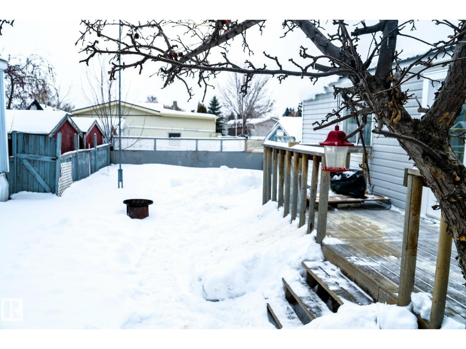 1035 Lakeland CR NW photo 5