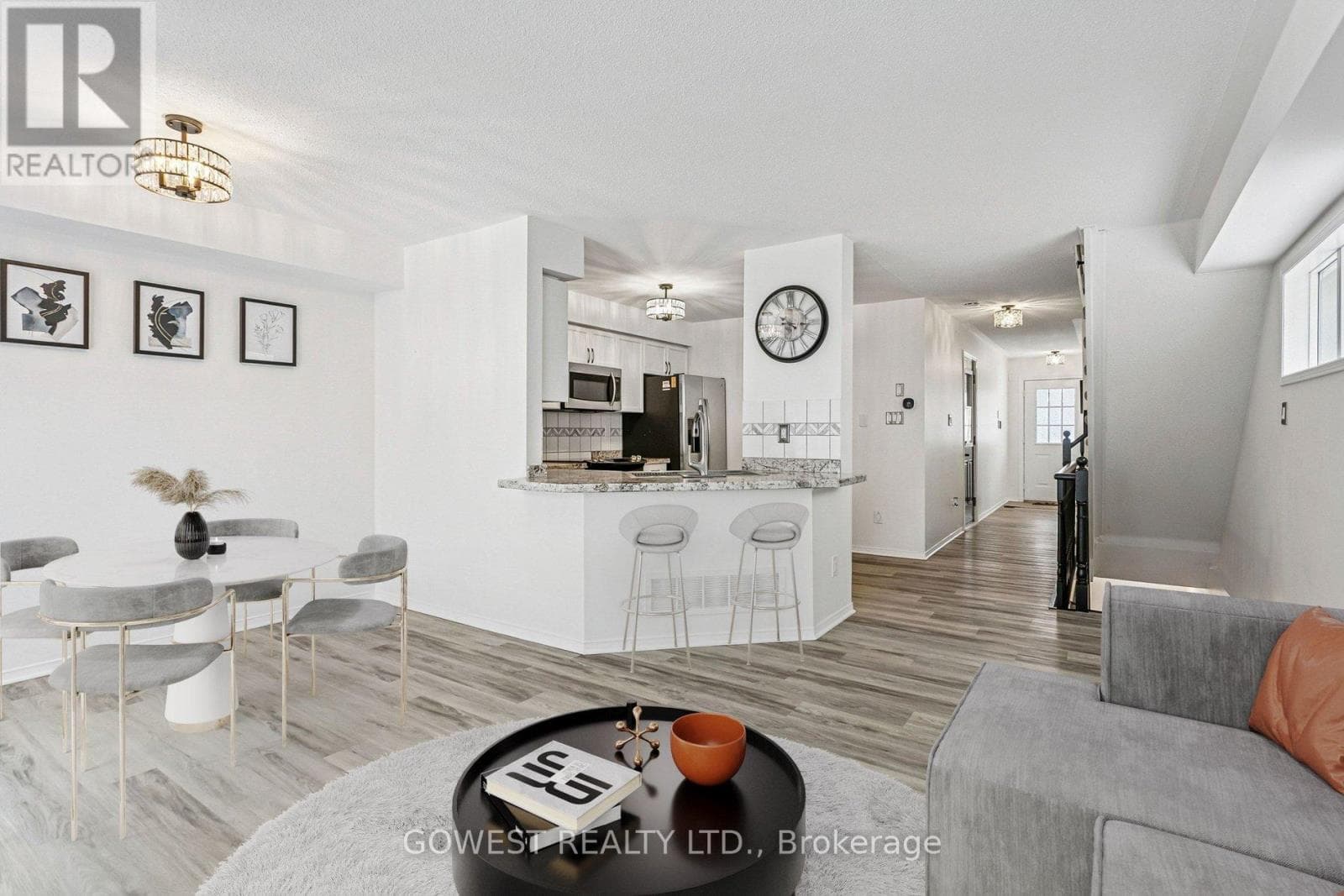 3 bed 3 bath single family at 14 - 3150 ERIN CENTRE BOULEVARD — $850,000