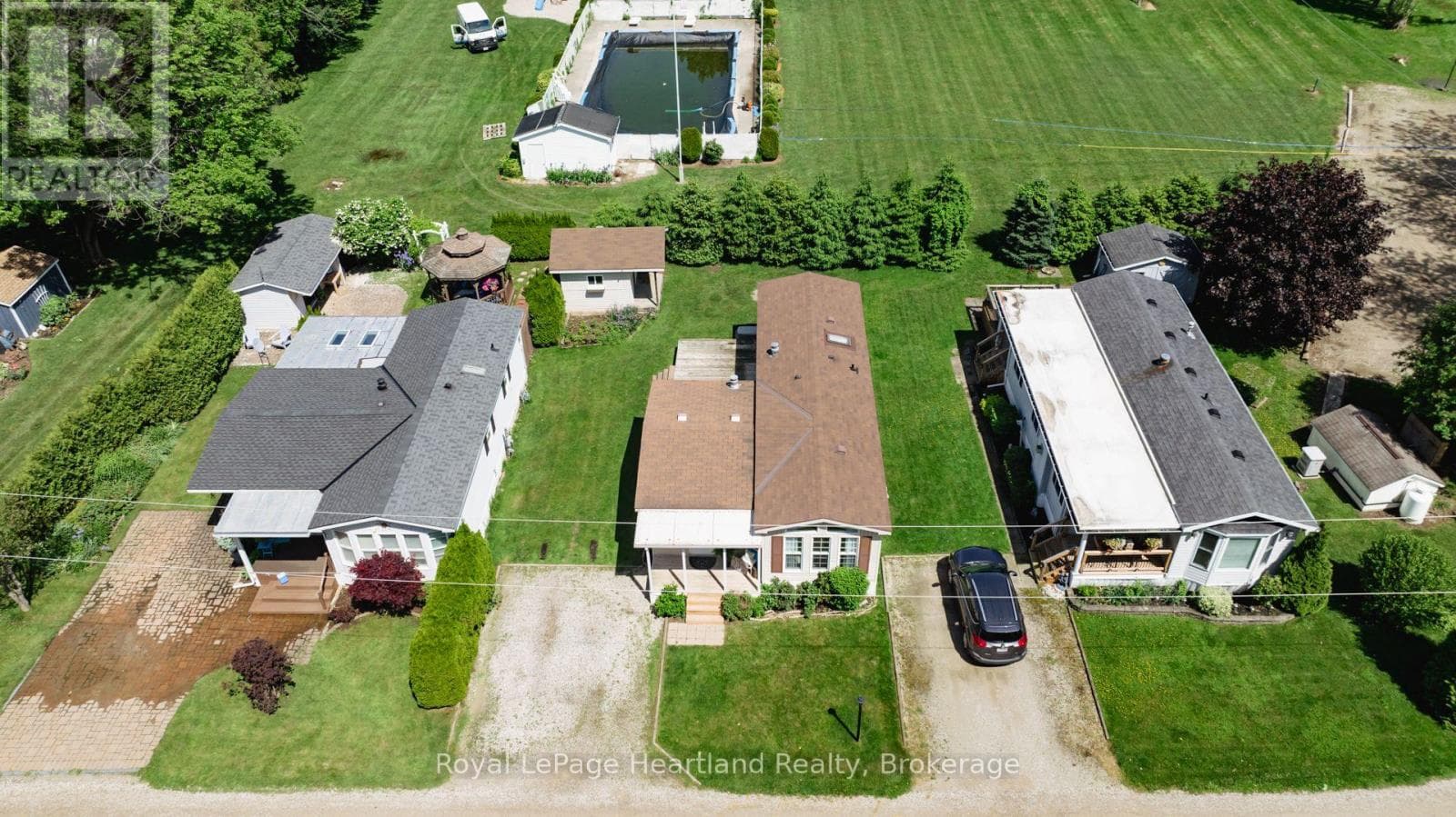 49 - 77307 BLUEWATER HIGHWAY photo 4