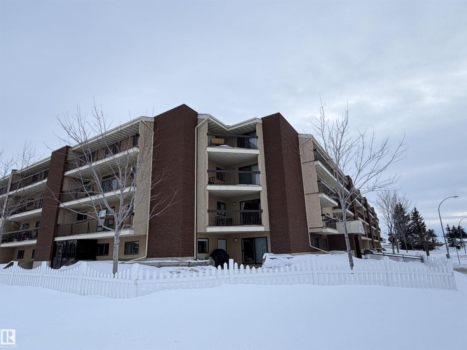 #103 10511 19 AV NW — photo 2