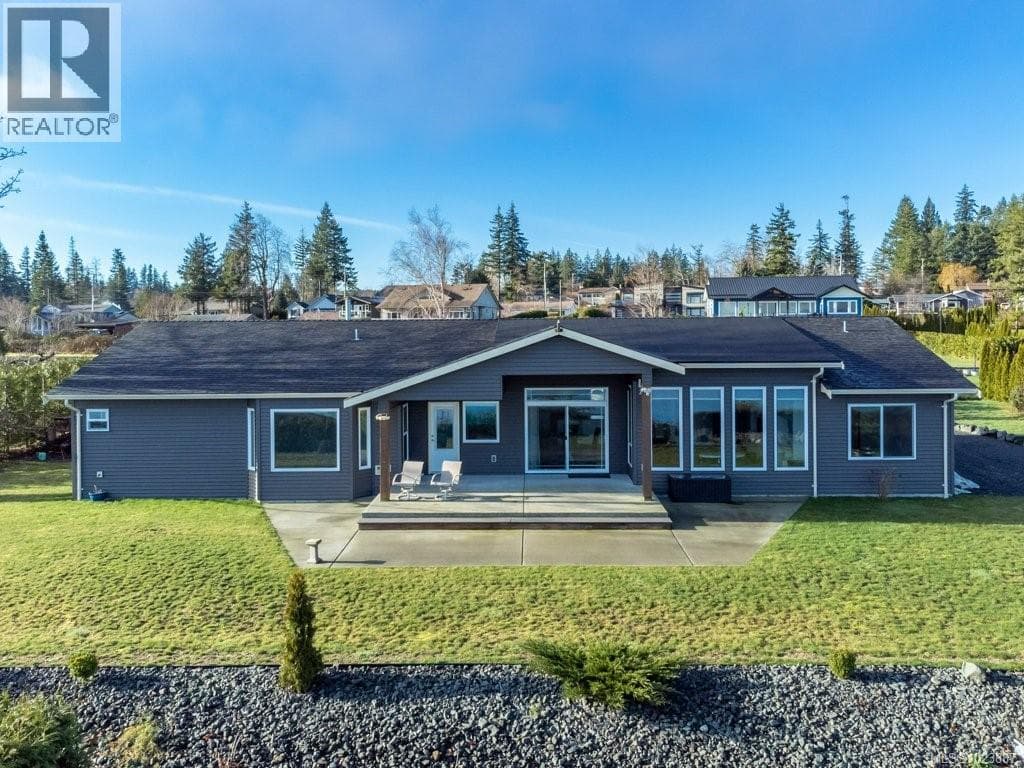 6 bed 6 bath single family at 3885 Discovery Dr — $1,750,000