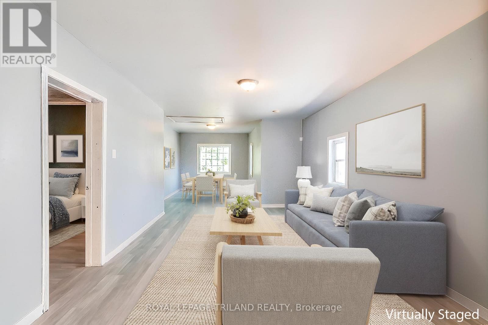 61 BRISCOE STREET W photo 2