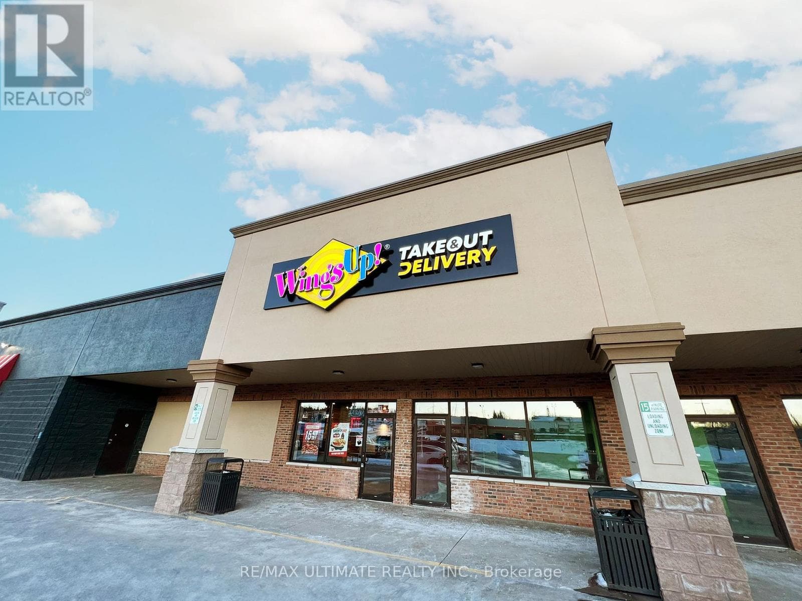 2 bath business at 2A - 1135 LANSDOWNE STREET W — $125,000
