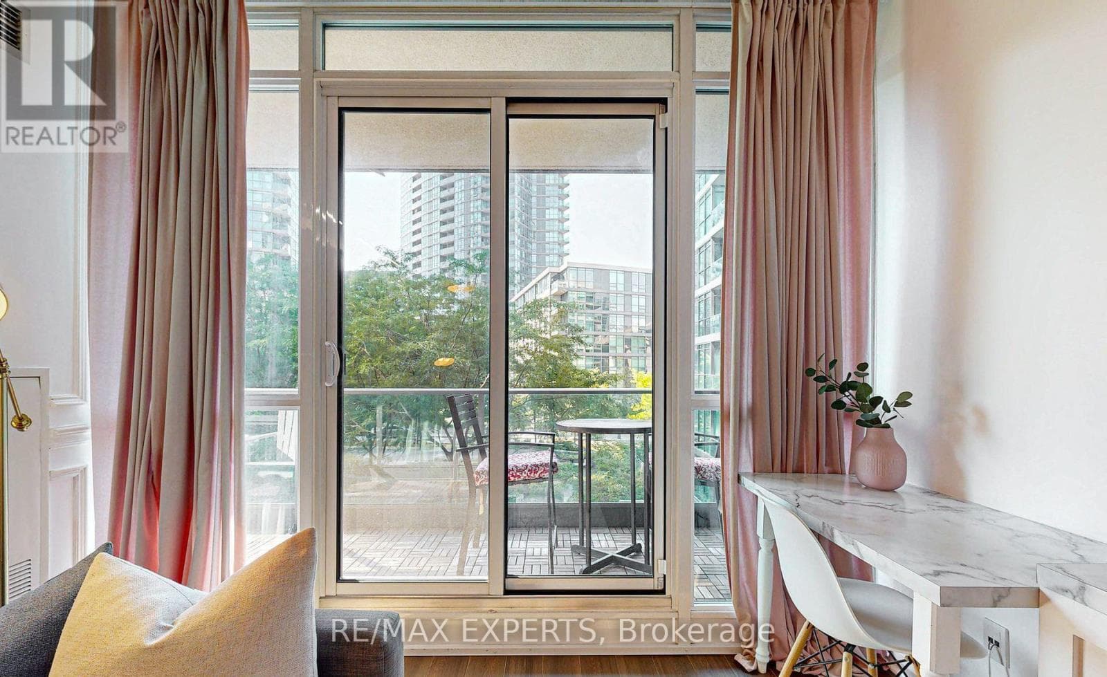 355 - 209 FORT YORK BOULEVARD photo 4