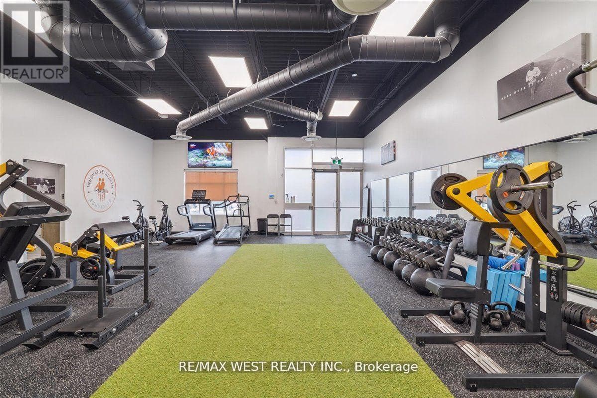 541 CITYVIEW BOULEVARD photo 3