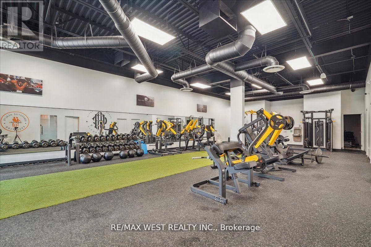 541 CITYVIEW BOULEVARD photo 4