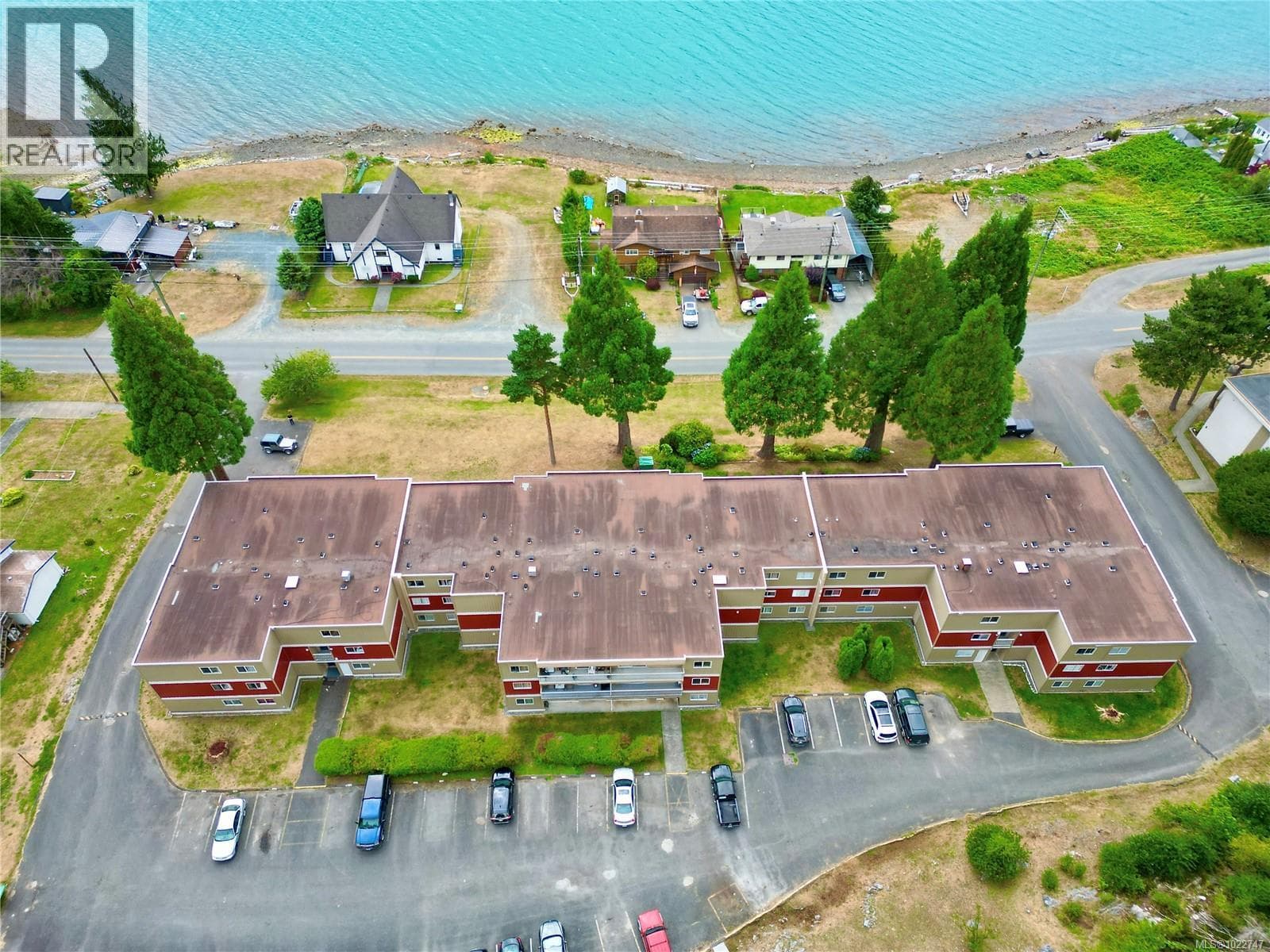 302 801 Marine Dr photo 2